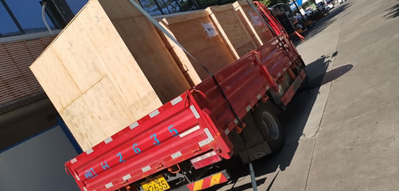 Factory type large packaging machine
