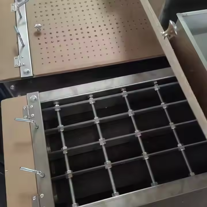 Peanut peeler machine